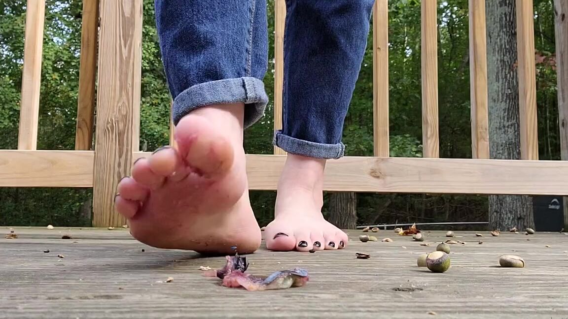 Mythicmaggie Onlyfans Blueberry Crush Ive Never Done Something Like This Before But I Had A Few Blueberries Leftp