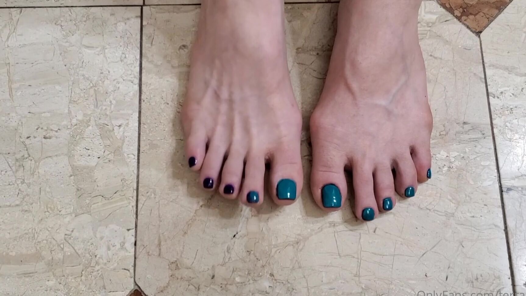 Terramizu I Picked A Pretty Teal Polish And Filmed Me Painting My Toes Renew Subs Get The Last Coup