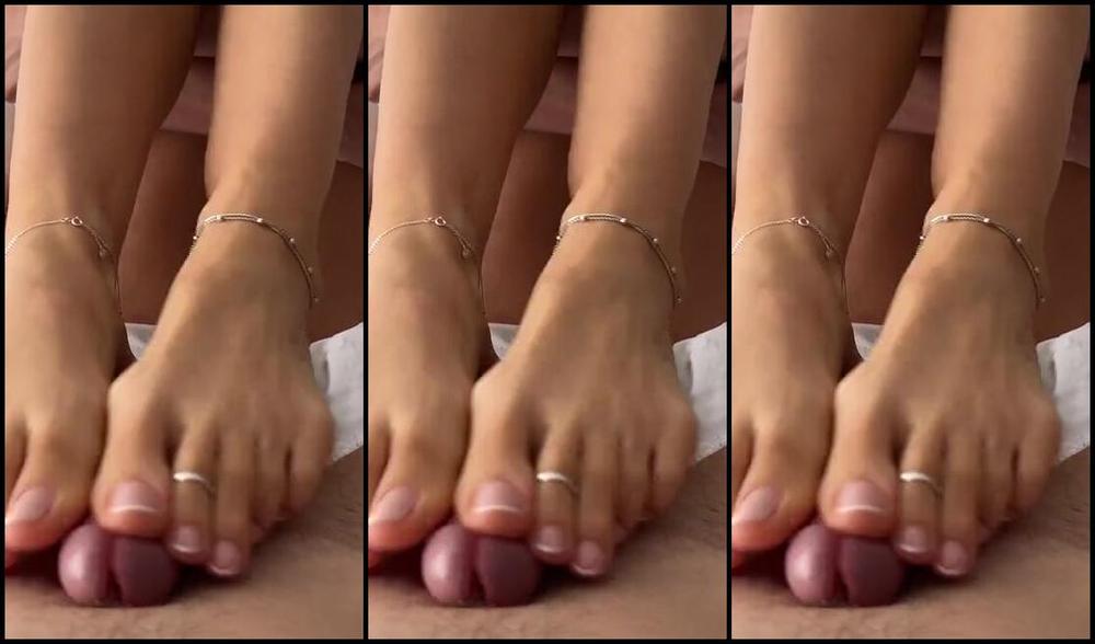 Evifeet Onlyfans As I Have Promised French Pedicured Toes Footjob Dont Be Shy With Tips Guys This Motivates