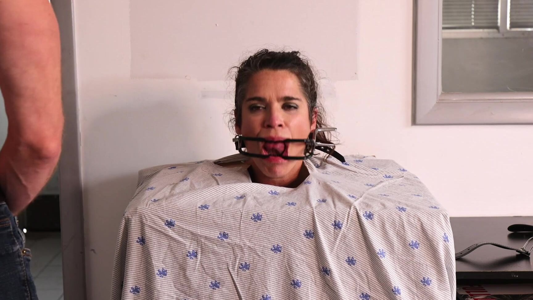 Sammi Starfish Just A Head On A Table Min Video