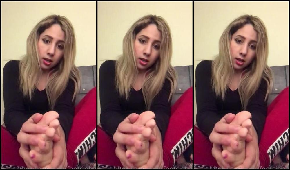 Gia S Feet Nicknamed Footsiebab 10 13 2020 Onlyfans Video Taking Off High Heels