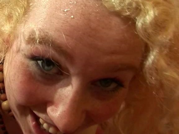 Amateur, Hardcore, Fucking, Blonde amateur girls fucked two men take turns to fuck her ManyVids