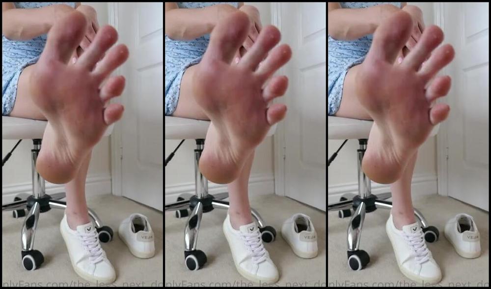 The Legs Next Door Nicknamed The Legs Next Door Onlyfans Oh Wow Footboy You Are In For A Treat With These Stinky Soles Of Mine Come Lick All That Built