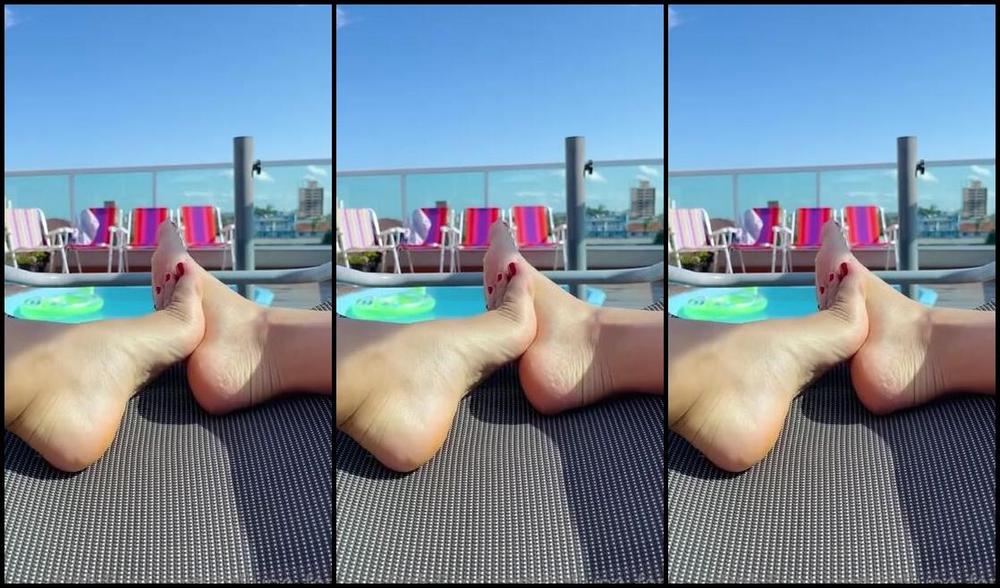 Caliupe Feet Nicknamed Caliupe Feet Foot Fetish 02 26 2023 Onlyfans Video Esses Pezinhos Estao Uma Delicia Nessa Piscina