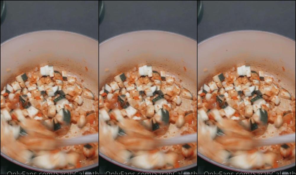 sarahcalanthe-14-09-2020-856330017-time-for-a-little-naked-cooking-i-finally-got-window-shades-for-my-kitchen-window-so