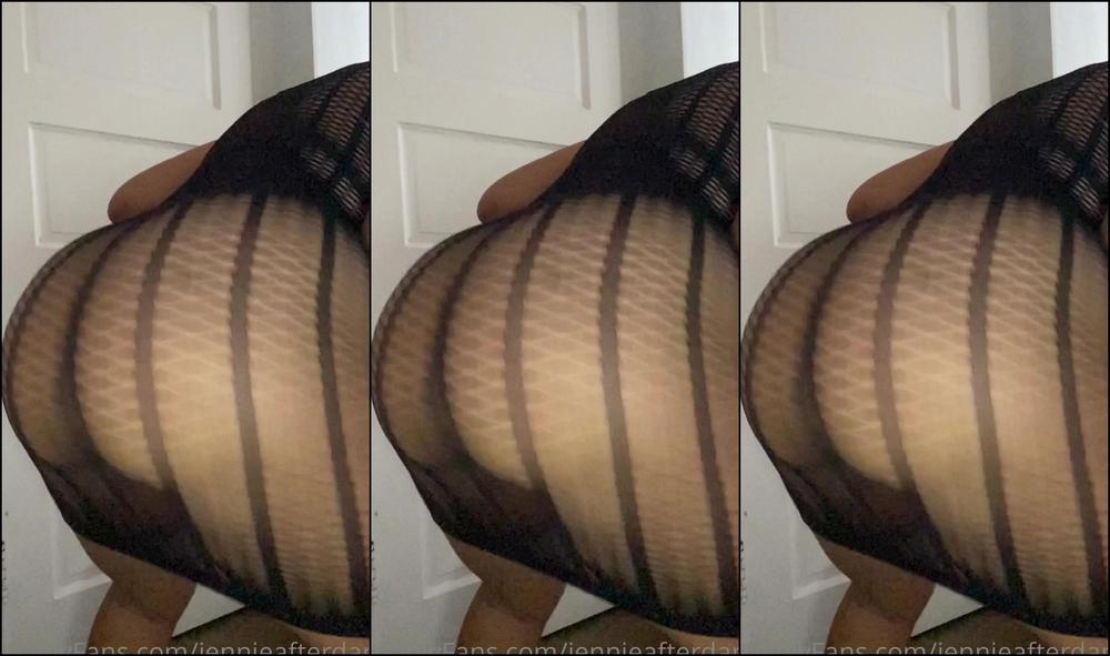 Jennieafterdark 2642745214 10 16 2022 Slow Mo Twerk Video Look At Those Booty Cheeks Clap