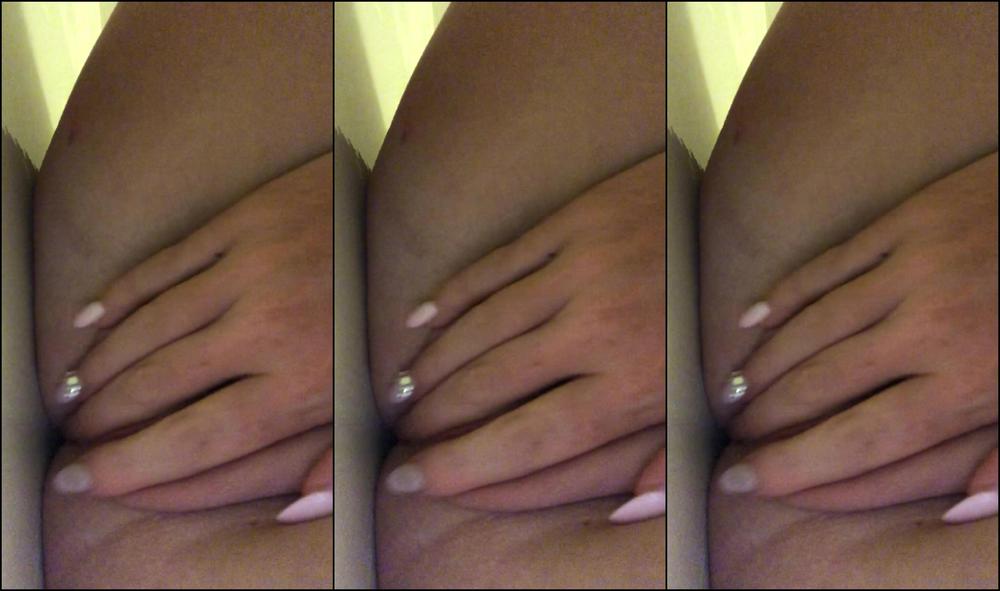 jennydaviesx-20-10-2019-74007889-sitting-in-the-shower-like-