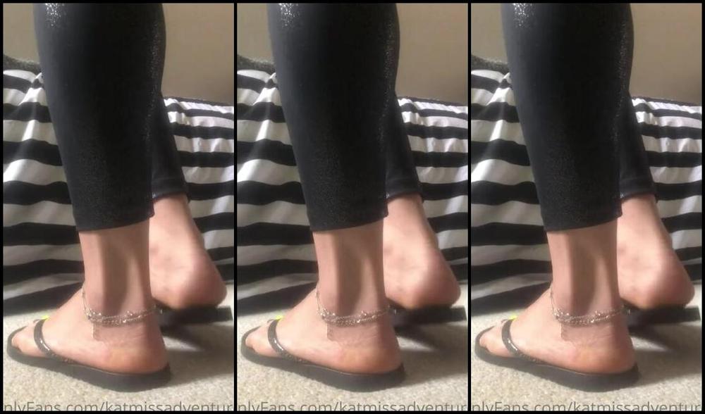 Adventuretoeskat Nicknamed Missadventuretoeskat Onlyfans That Slap Against My Heel Tho