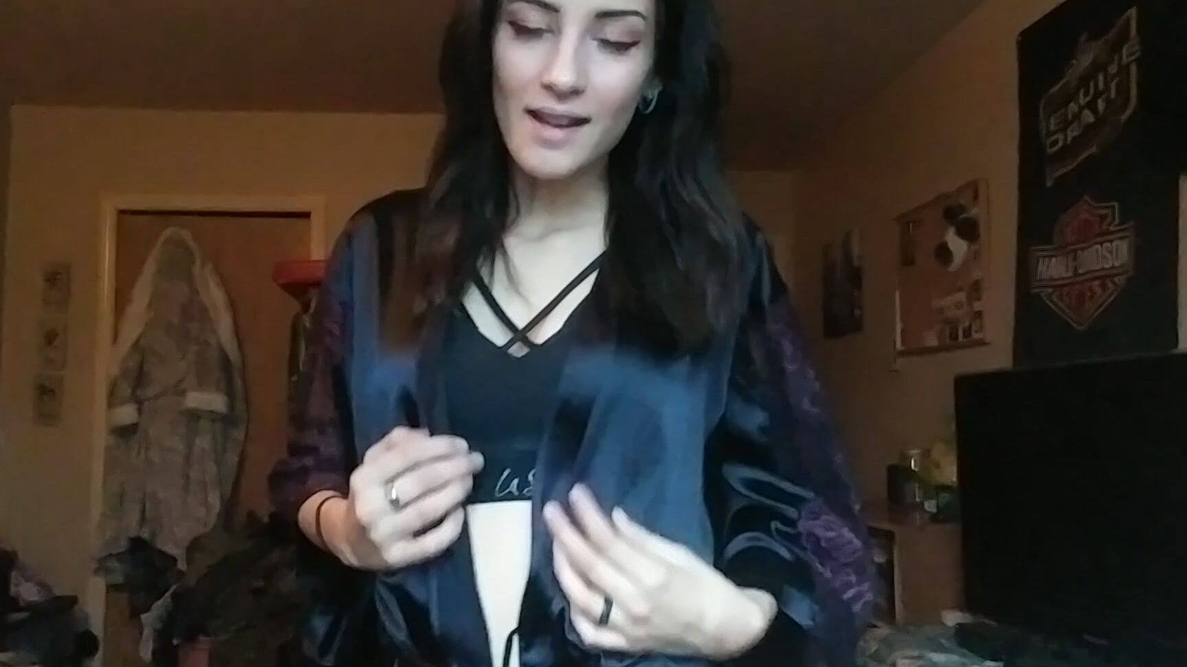 Petite X Kitten Sexy Wife Has A Date Vip Pussy Com