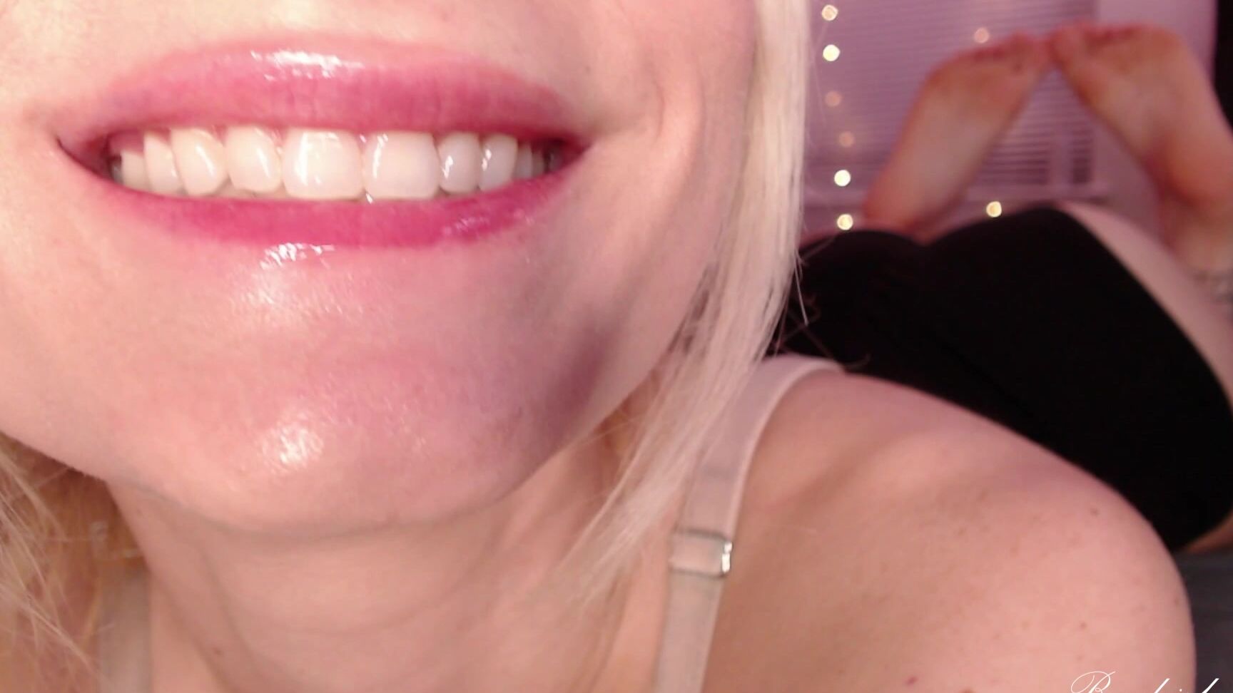 "boudoirbunny" feet, ass grabbing, extreme close-ups, mouth fetish, throat fetish Open Mouth Tour Yoga Shorts Booty Tease and Feet ASMR 3 manyvids