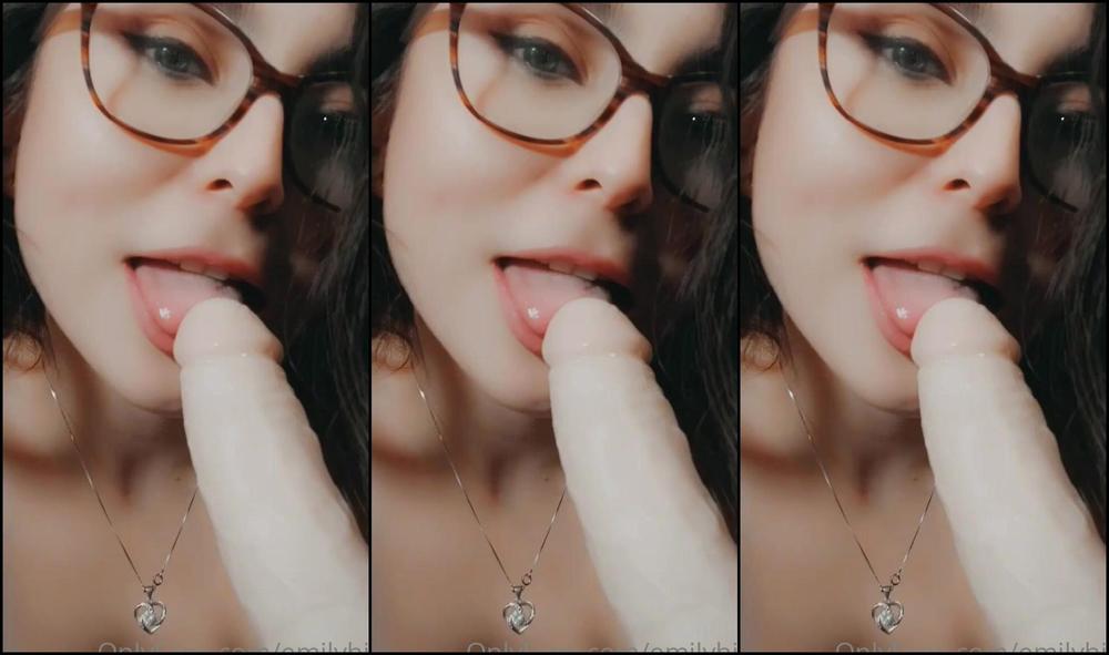 emilyhill-06-10-2020-1028793880-fuck-i-am-so-horny-rn