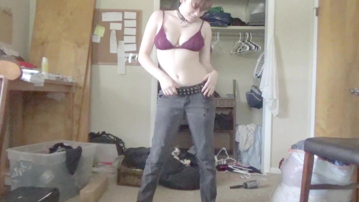 Curvyelvishgirl Sexy Stripdance For You