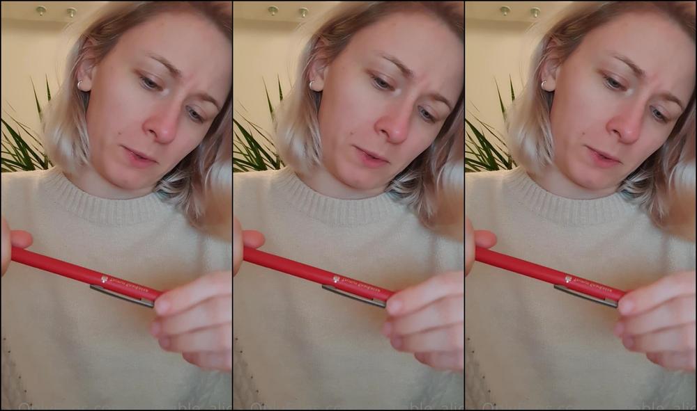 Adorable Alice Alice Never Shuts Up