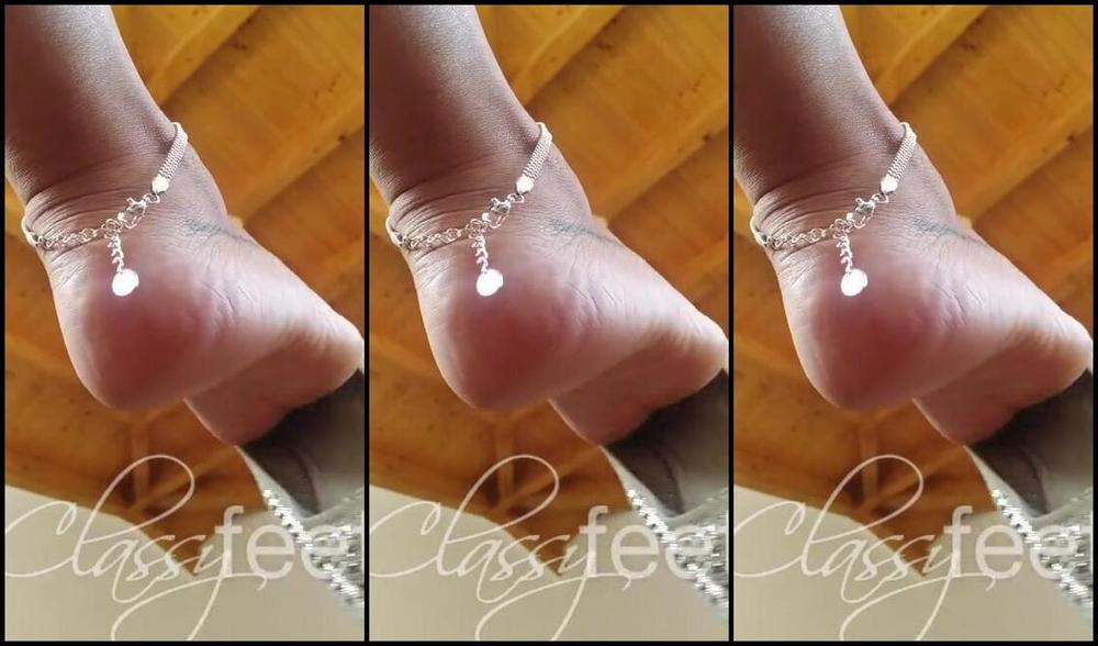Classyfeet Sofia Nicknamed Classyfeet 10 05 2021 Onlyfans Video Super Tanned Feet Dangling Flats Want More