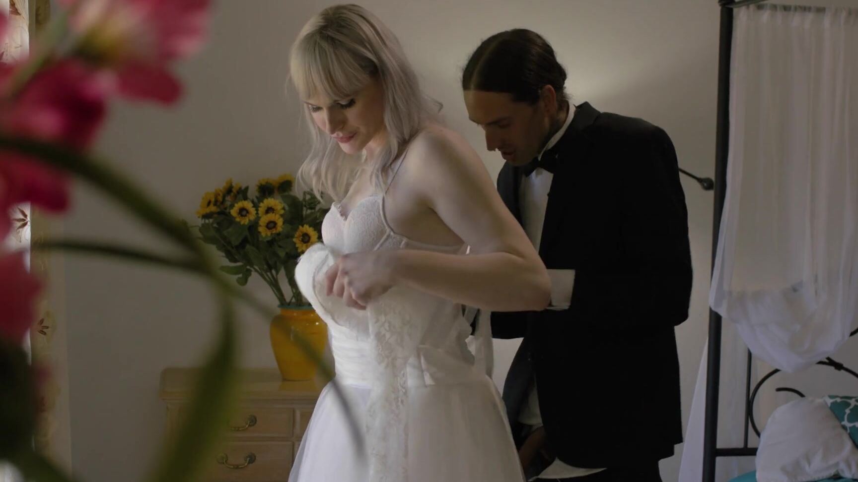 Skylar Snow Transsensual Com Bride S Big Lay Lianna Lawson