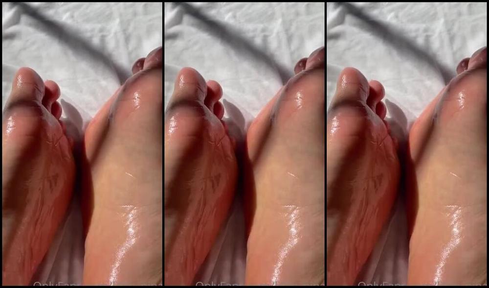 Little Pinay Nicknamed Little Pinay Onlyfans Natural Nails And Soft Soles Drenched In Oil