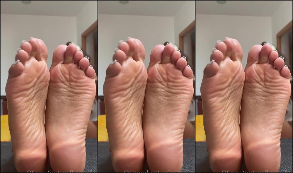 Queenstarb My Feet Are Perfect And You Know It