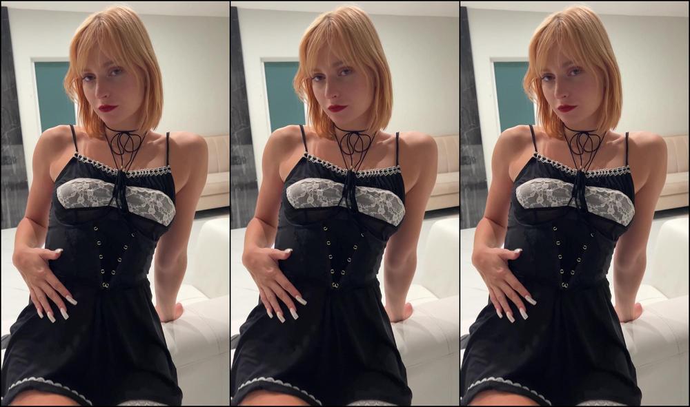 Dollydysonxxx 3039753427 10 05 2023 Movie Night And I Make The Boys A Little Crazy