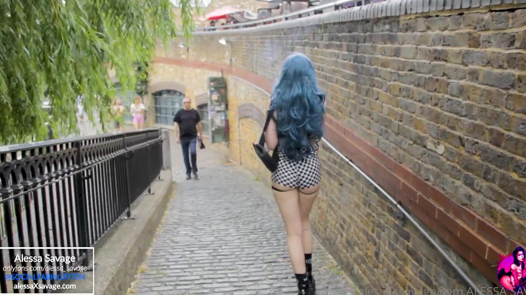 Alessa Savage That Time I Went To Camden For A Walk In The Sun