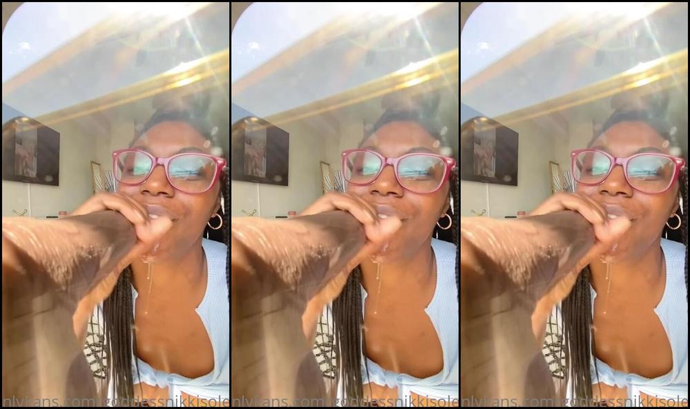 Goddessnikkisoles Through The Looking Glass