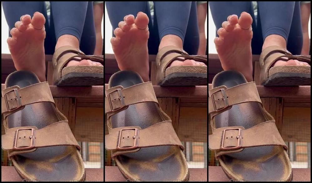 Nina Aka Fityoginina Onlyfans Sitting On My Back Deck Teasing You With My Feet You Re Below Me Can You Tell Jm