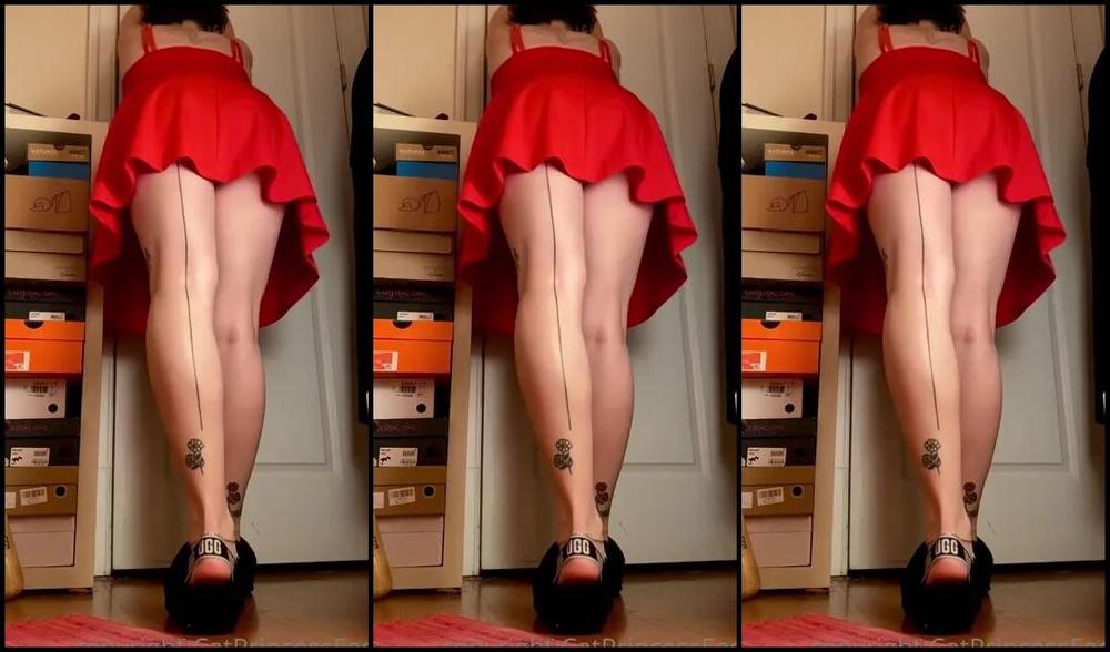 Catprincessfeet Onlyfans Sit On The Bed While I Do A Little Tease For U