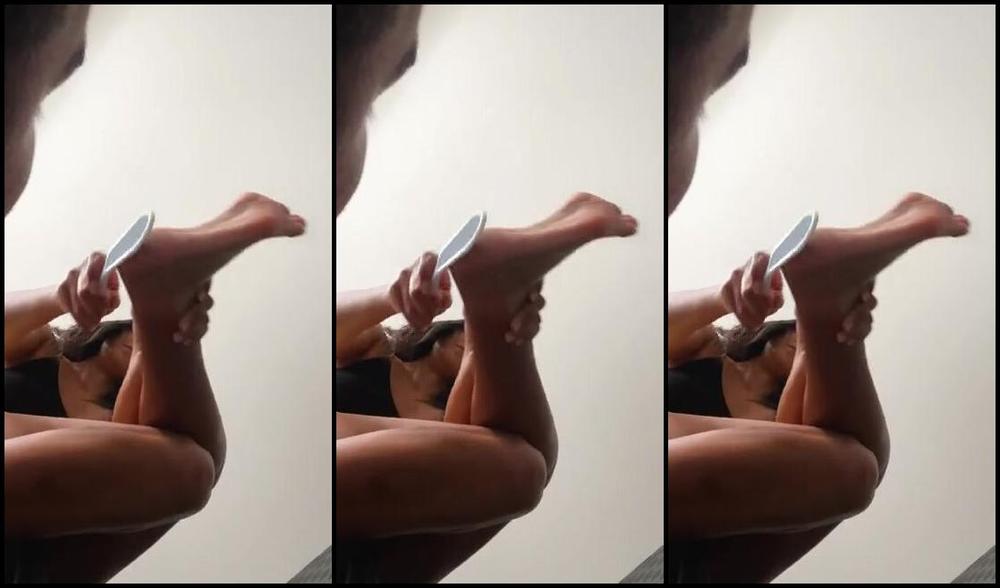 Mistress Enola Onlyfans This Is As Close To Worshipping Me As You Will Ever Get In Pathetic Life Digesting Some Of My Foot Cp