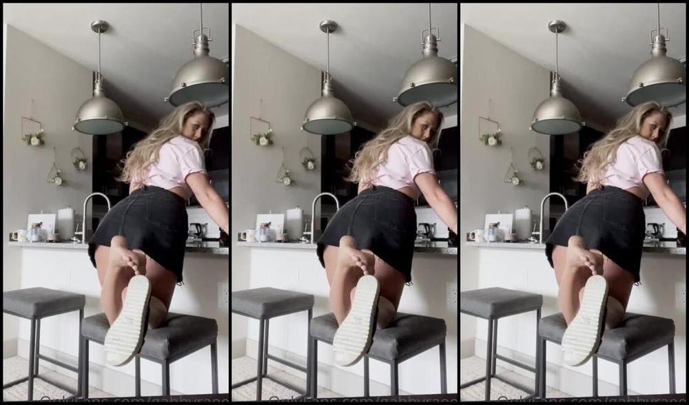 Gabrielle Coyle Nicknamed Gabbyraee1 06 12 2021 Onlyfans Video So One Of You Subscribing May Need This To Release Some Built Up Tension