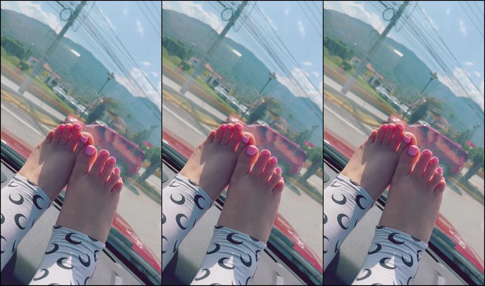 Pink Dolll 3197798071 02 11 2024 Vacay Fresh Pedi Obviously Got My Toes Done For Vacay Made A Little Foot Dump