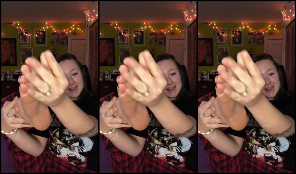 Goddess Flower Nicknamed Smokinflowers Foot Fetish 11 26 2023 Onlyfans Video First Self Worship With My Matte Black Pedi 2 Mins P