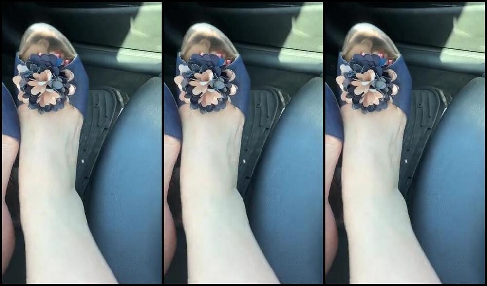 Tatianasnaughtytoes Nicknamed Tatianasnaughtytoes Onlyfans Sunny Day Open Toes Getting Ready For Summer