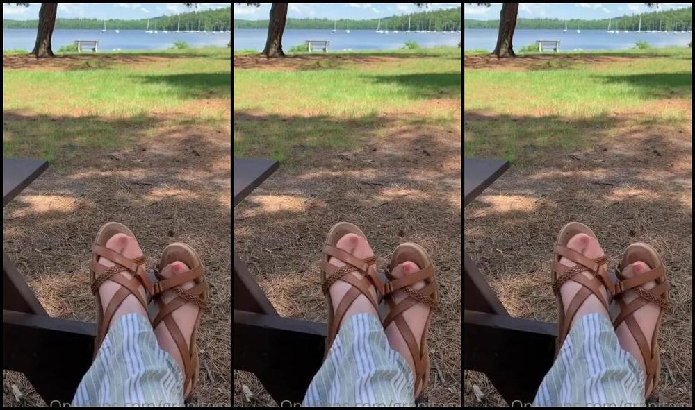 Shawna Nicknamed Granitegirl Onlyfans Ice Cream In The Park And My Pantyhose Feet