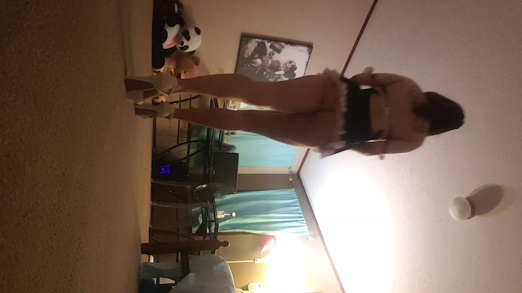 Frostyprincess Naughty Maid Fun