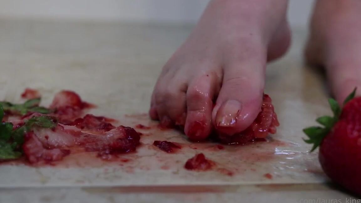 Lalalaura Nicknamed Lauras Kingdom 08 13 2024 Onlyfans Video Victoria Strawberry Crush