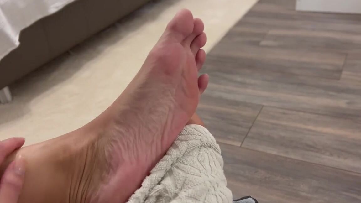 Germangirlnextdoor95 Onlyfans After Shower Tomorrow There Will Be A New Footjob 4