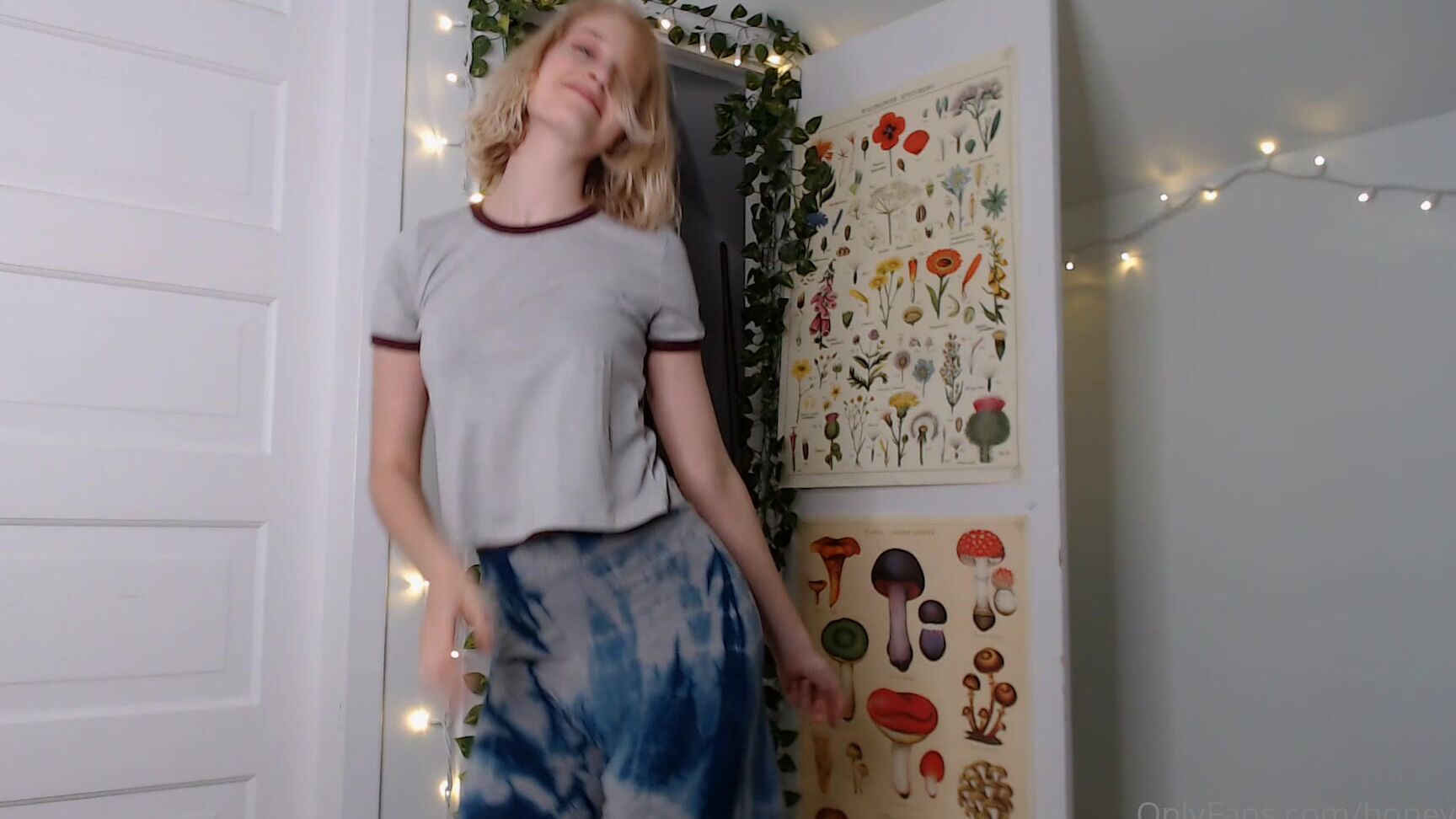 Fiannafatale 505962480 07 07 2020 I Know You Ve Missed My Dancing Vids Stripping From My Clothes To Juice By Lizzo