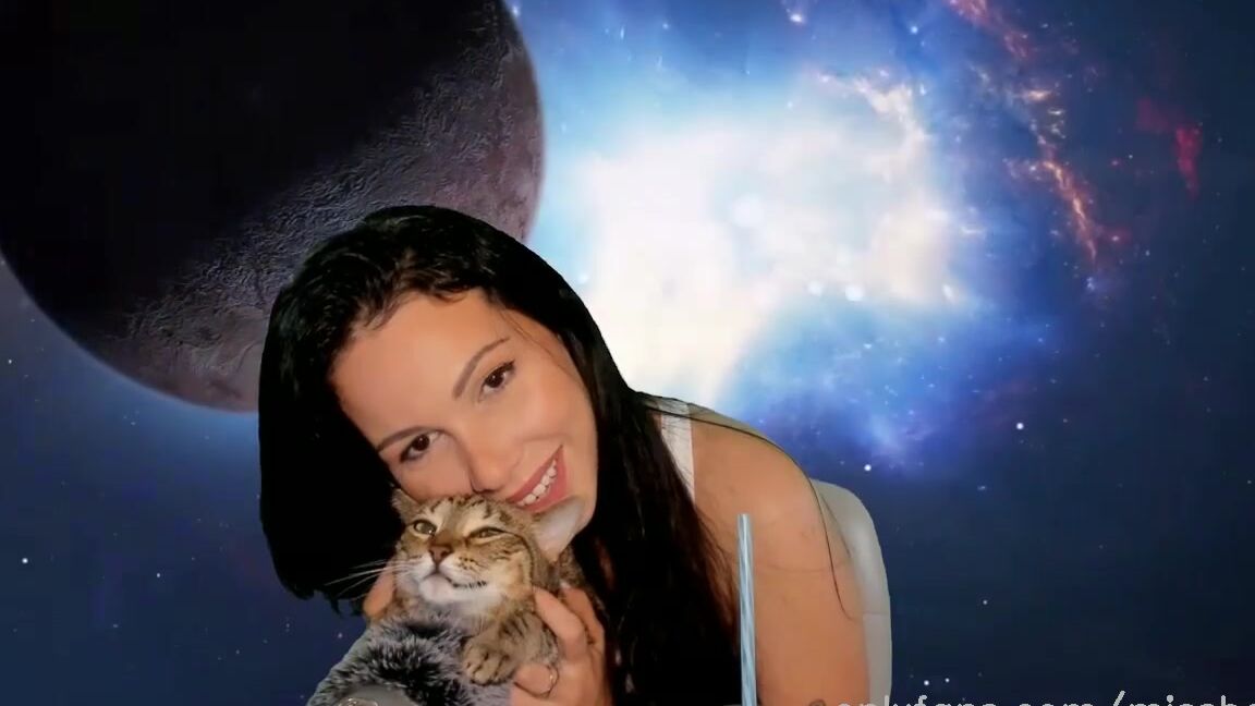 Missbella Onlyfans Stream Started At 04172023 0404 Am I Can Do Your Taxes After I Figure Out These Headphones