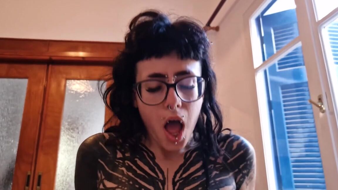 fucktotum a teen 18 alternative goth model named ferraglia fucked in pov in a real homemade amateur video first sextape Clips4Sale