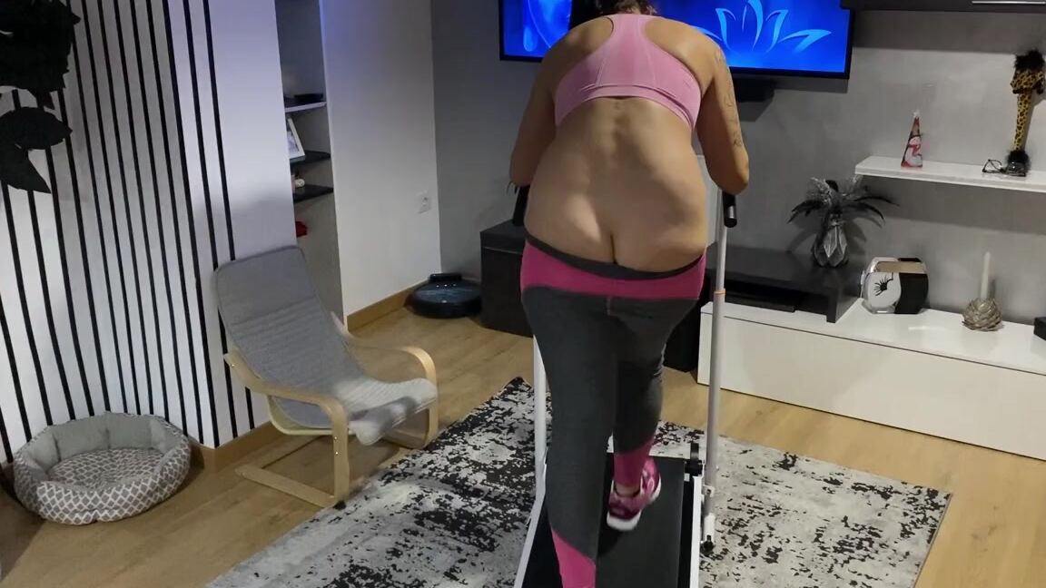 Prettyprincess220 12 08 2022 Onlyfans Video I Do A Bit Of Movement Im Wearing Pink Tights And Almost All Of My Ass