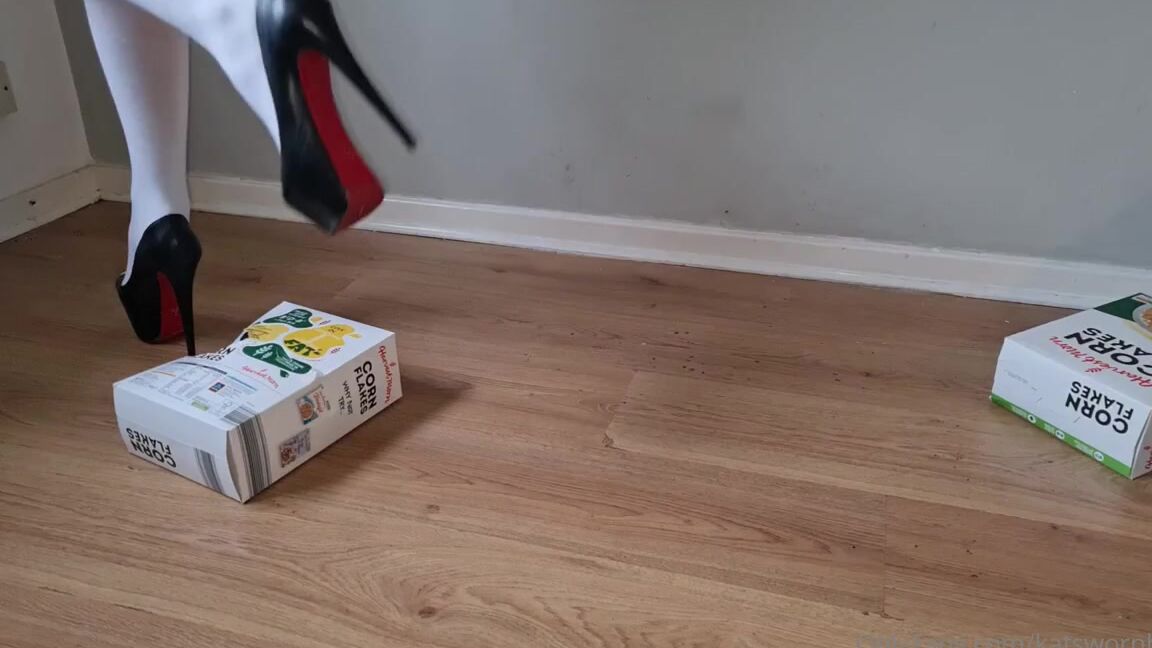 Kats Worn Heels Nicknamed Katswornheels Onlyfans Was Feeling Powerful In These Heels So Thought It Would Be Fitting To Crush Something Under