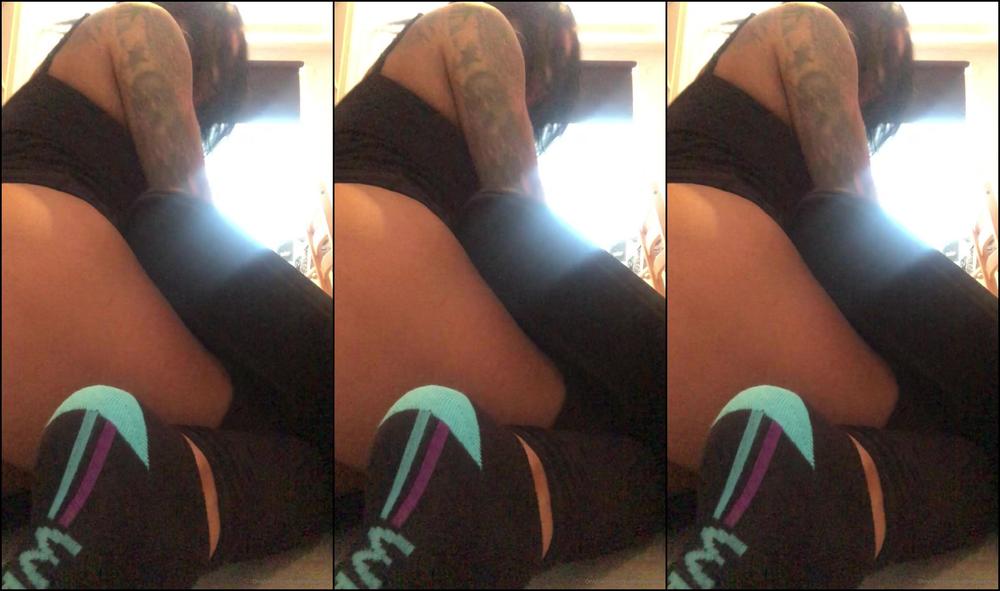 Kayleighwanless Sunday Cumday Makes The Hangover Go Away Video In Sections As Someone Knockd