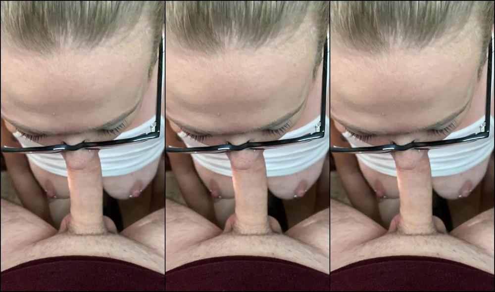 Autumnmoonxx Getting Sloppy With Daddy At His Desk  Onlyfans XXX