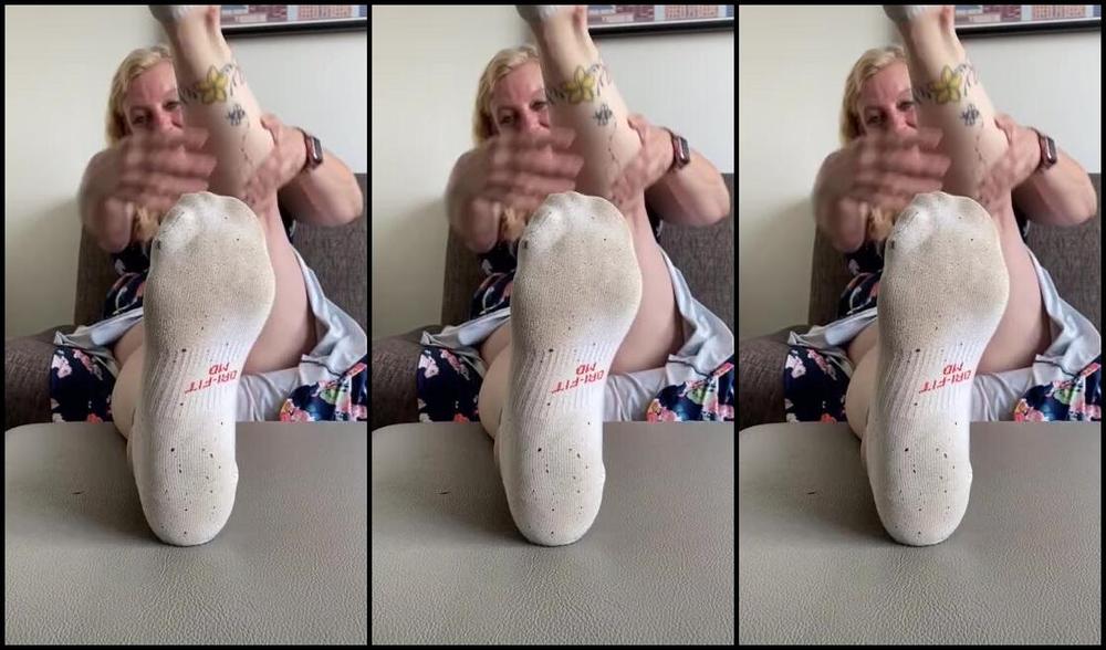 Goddess Rhonda Aka Sweetesthangsfeet 03 27 2024 Onlyfans Video Who Likes Feet Right Out Of Boots Boot Removal Sock Removal Down To The Sweaty Smelly