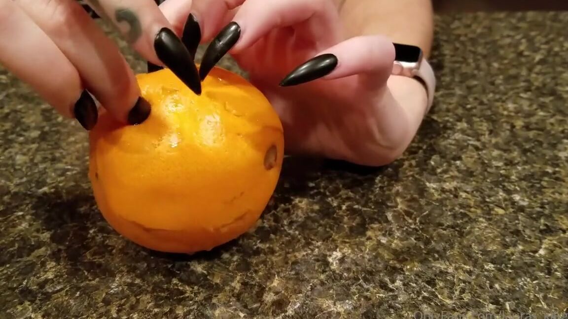 Lalalaura Nicknamed Lauras Kingdom 07 08 2024 Onlyfans Video Laura Orange Claw