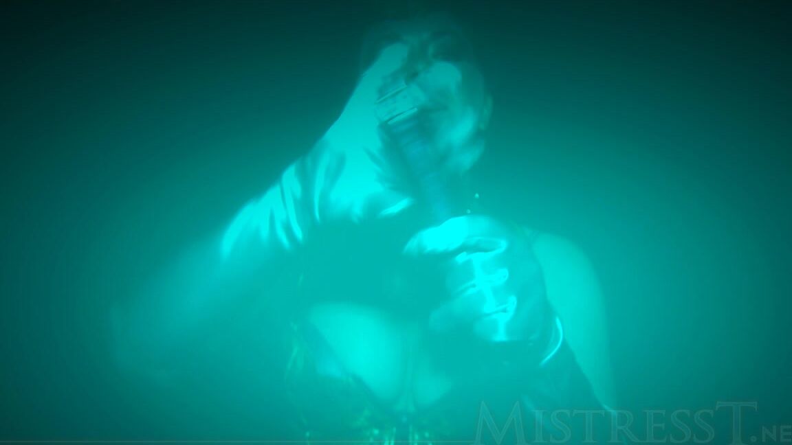 Mistress T sexy alien MistressT