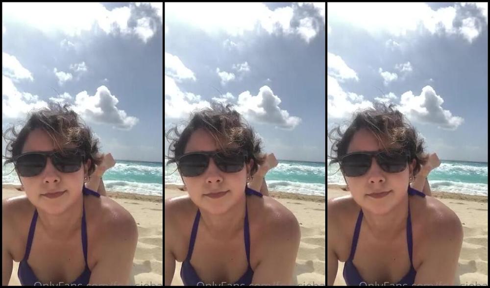 Gia S Feet Nicknamed Footsiebab 05 08 2021 Onlyfans Video Video Showing You My Soles In Cancun Beach