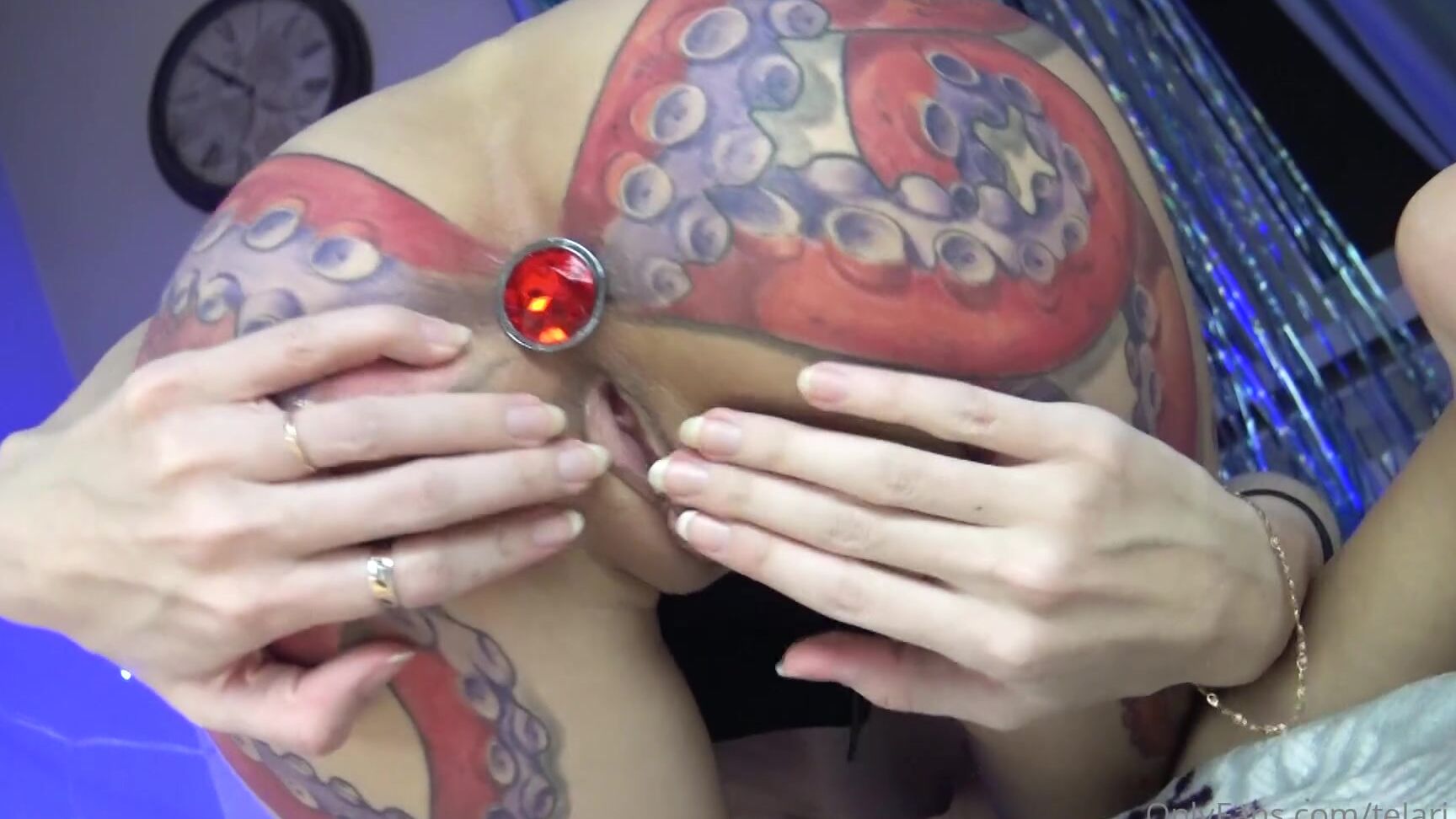 telari-love-05-08-2020-650186285-i-have-a-lot-of-videos-where-i-put-different-things-in-my-pussy-and-ass-but-i-have-been-r