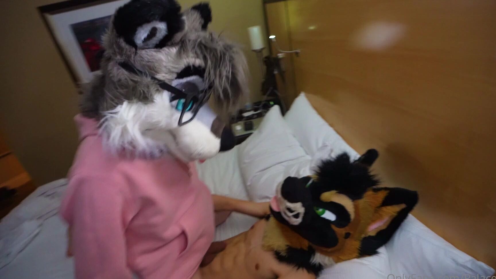 Palacewolf 475266967 This Wolf Really Knows How To Show This Shep A Good Time 01 E759D743 7E68 4754 A2D6 F58Da2A4Dd7E