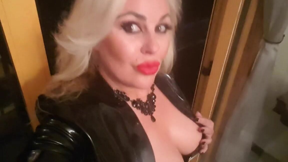 Mistress Sinpiedad Nicknamed Sinpiedad Onlyfans Give Me Shiny Slave In My Latex Clothes Uhhmmm