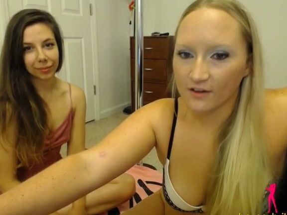 Bouncybritney Live Cam Show With Mari Pt